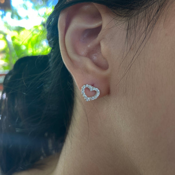 Brinco Coração Orgânico em Prata 925 com Zircônias